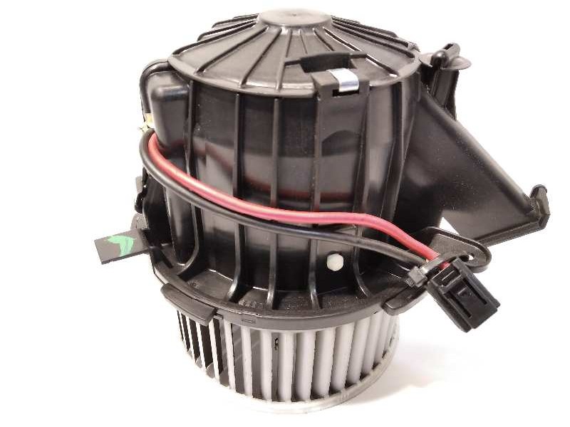 Recambio de motor calefaccion para audi a4 berlina (8w2) 2.0 16v tdi referencia OEM IAM 8T1820021  