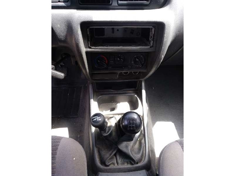 mazda b-serie (un) del año 2002