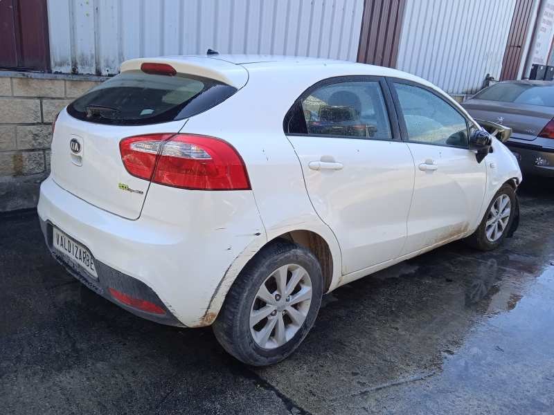 kia rio del año 2013