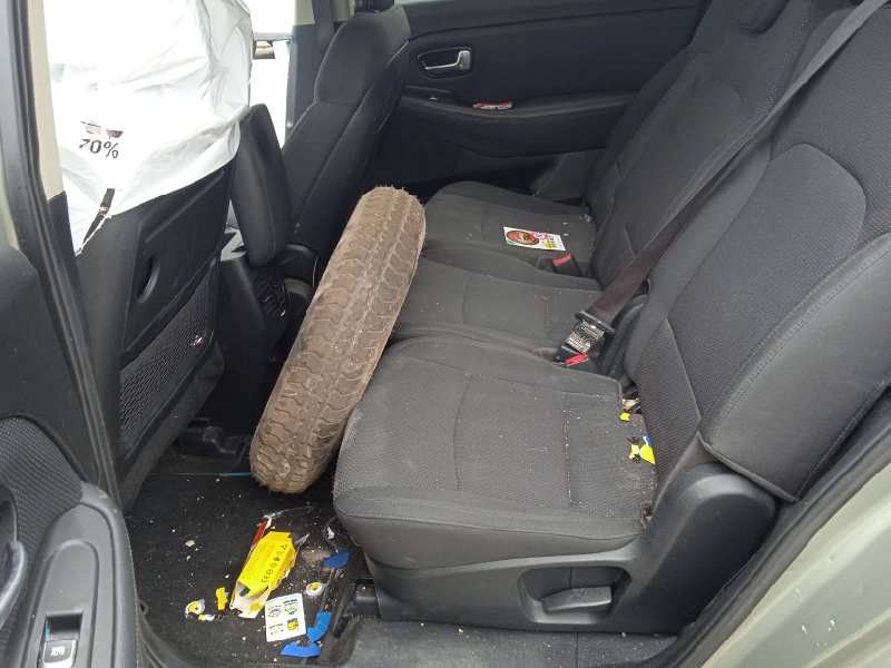 kia carens ( ) del año 2016