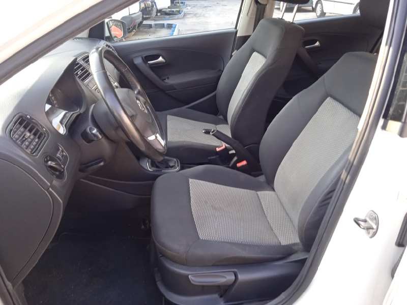 volkswagen polo (6r1) del año 2010