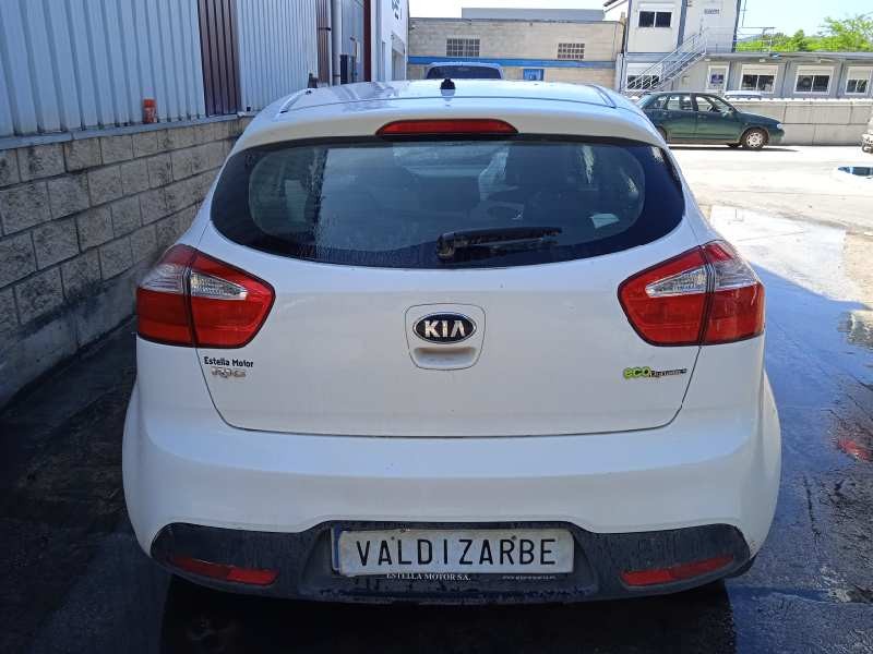 kia rio del año 2013