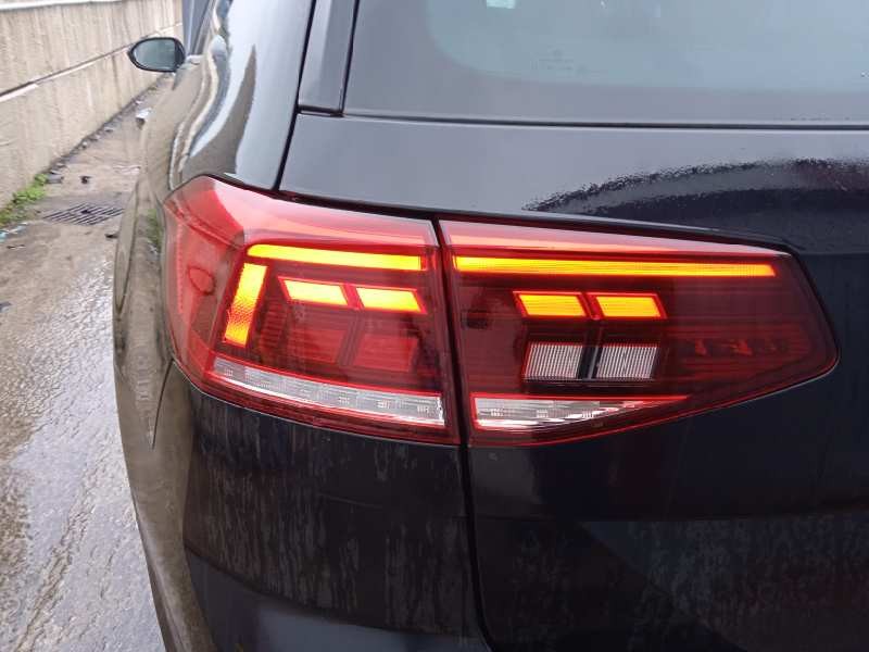 volkswagen passat variant (cb5) del año 2023