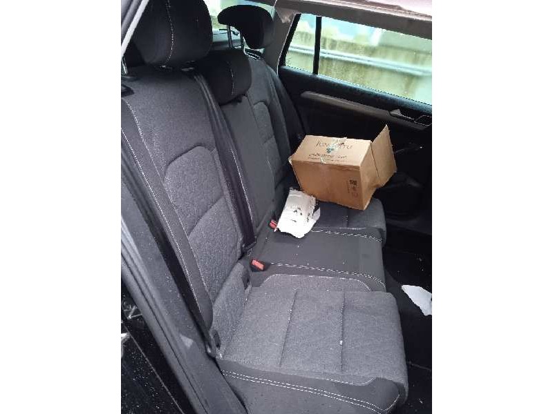 volkswagen passat variant (cb5) del año 2023