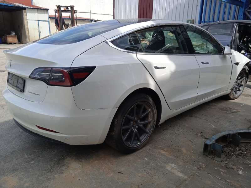 tesla model 3 del año 2020