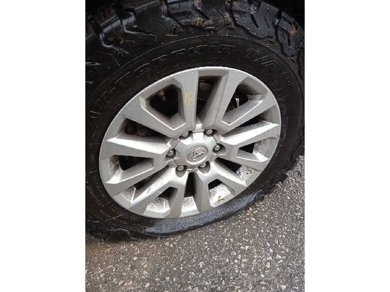 toyota land cruiser (j15) del año 2015