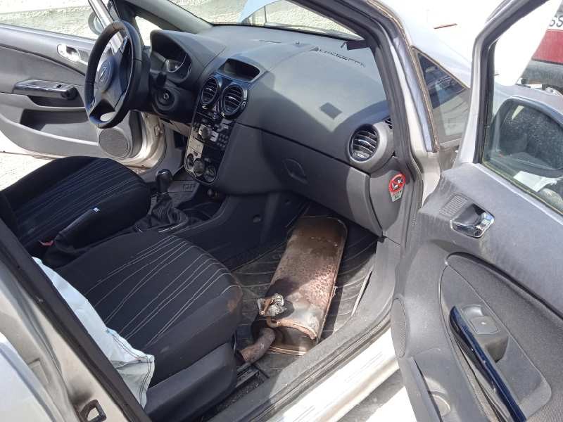opel corsa d del año 2010