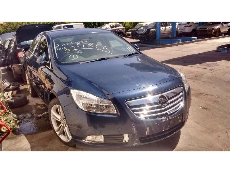 opel insignia berlina del año 2010