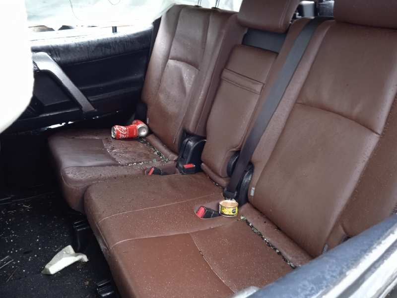 toyota land cruiser (j15) del año 2015