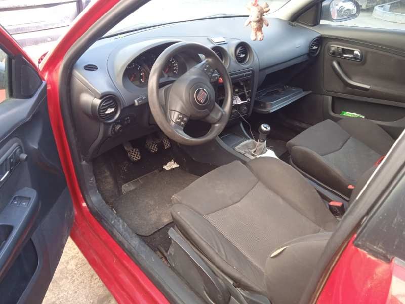 seat ibiza (6l1) del año 2005