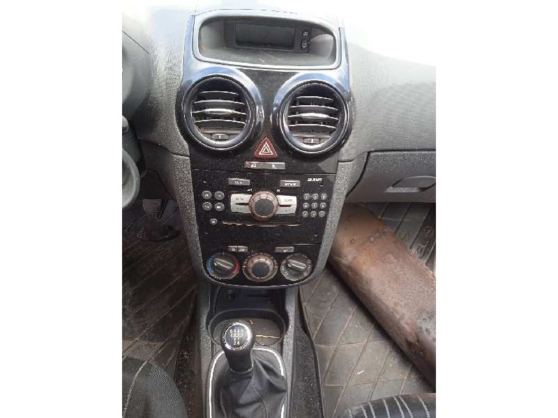 opel corsa d del año 2010