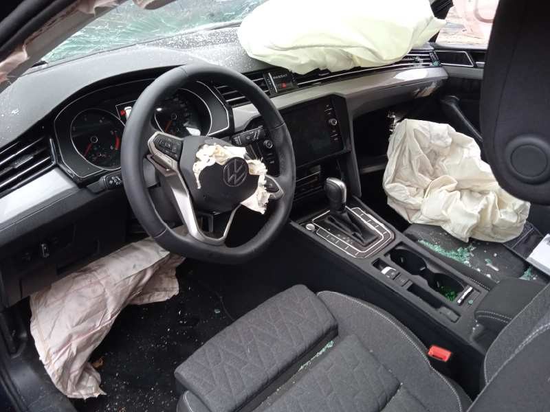 volkswagen passat variant (cb5) del año 2023