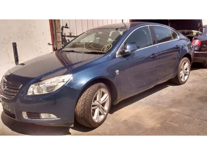 opel insignia berlina del año 2010