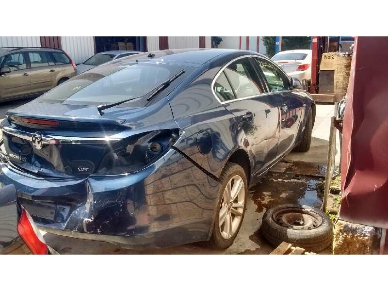 opel insignia berlina del año 2010