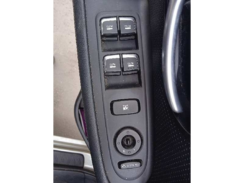 kia carens ( ) del año 2016