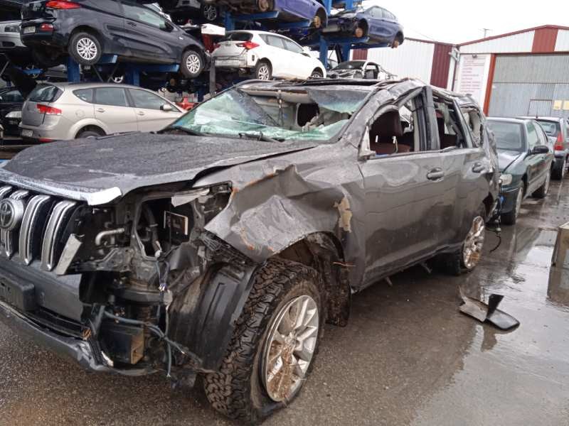 toyota land cruiser (j15) del año 2015