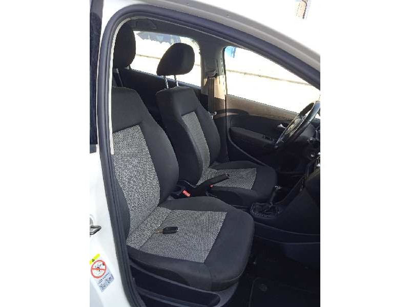 volkswagen polo (6r1) del año 2010