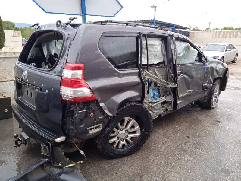 toyota land cruiser (j15) del año 2015