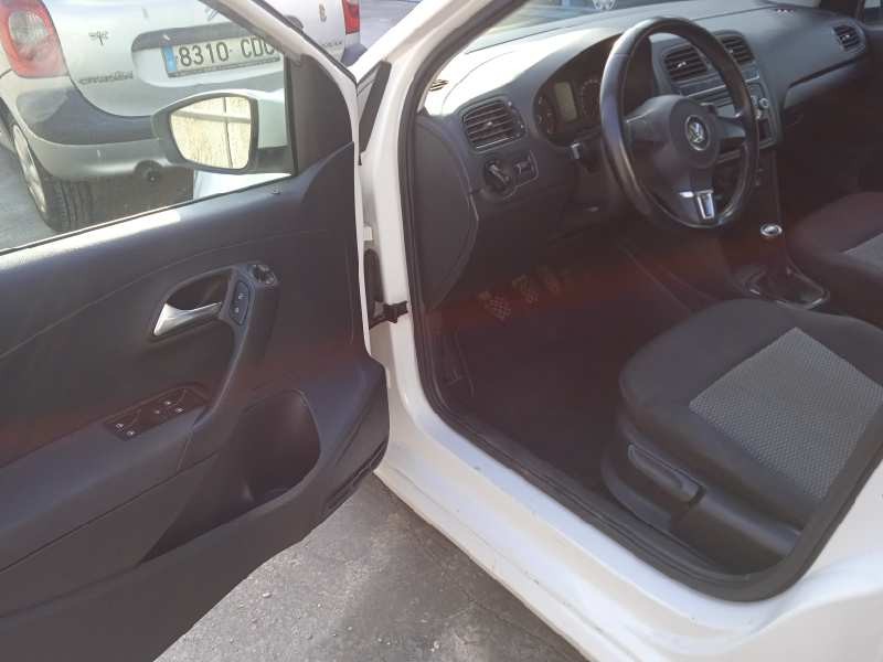 volkswagen polo (6r1) del año 2010