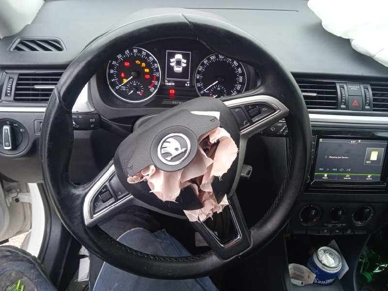 skoda spaceback (5h) del año 2016