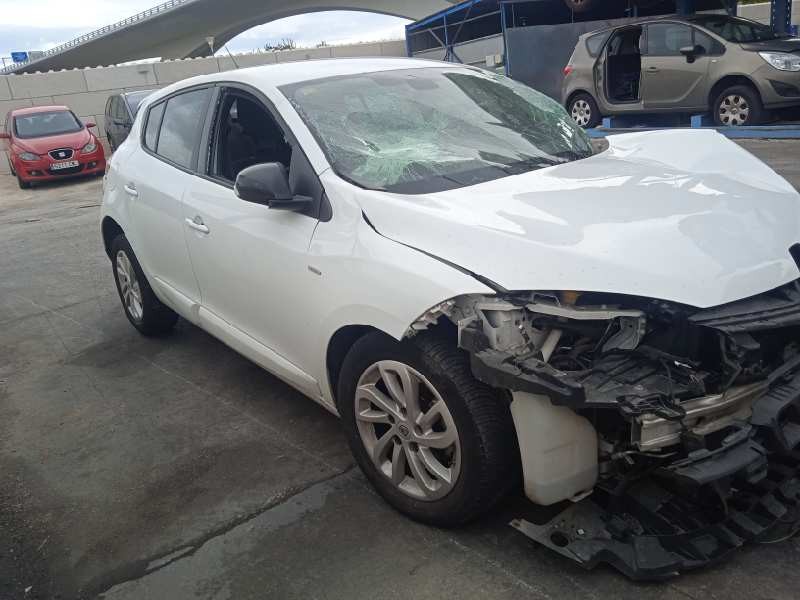 renault megane iii berlina 5 p del año 2015