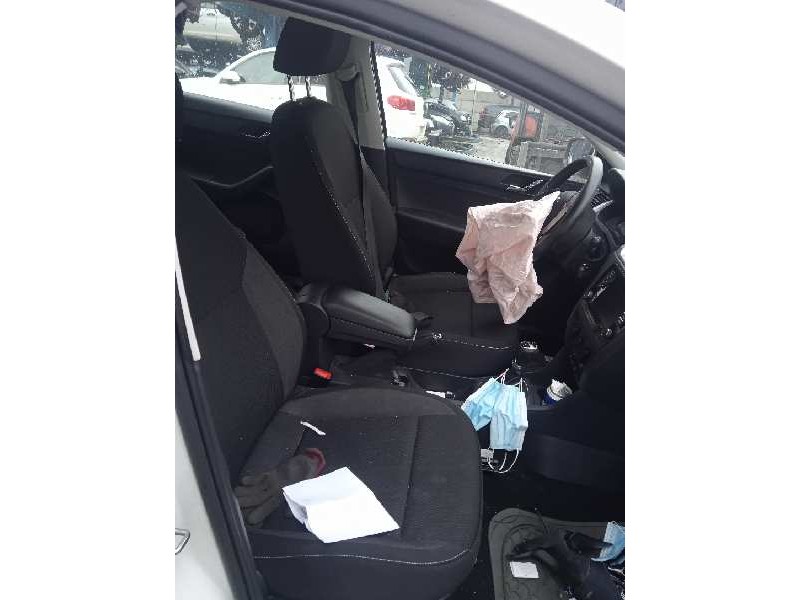 skoda spaceback (5h) del año 2016