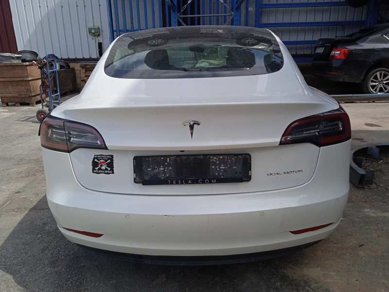 tesla model 3 del año 2020