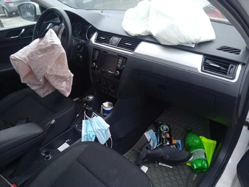 skoda spaceback (5h) del año 2016