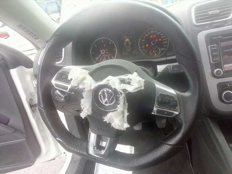 volkswagen scirocco (137) del año 2011