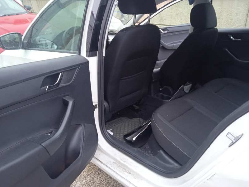 skoda spaceback (5h) del año 2016