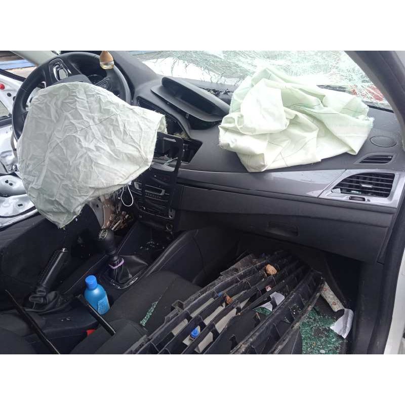 renault megane iii berlina 5 p del año 2015