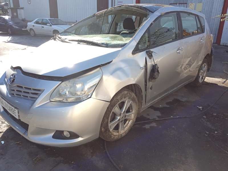 toyota verso del año 2010