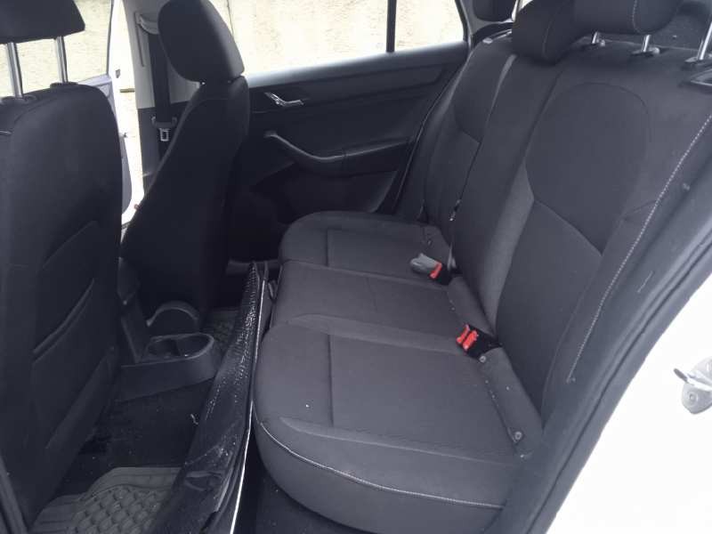 skoda spaceback (5h) del año 2016