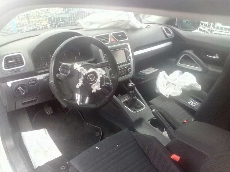 volkswagen scirocco (137) del año 2011