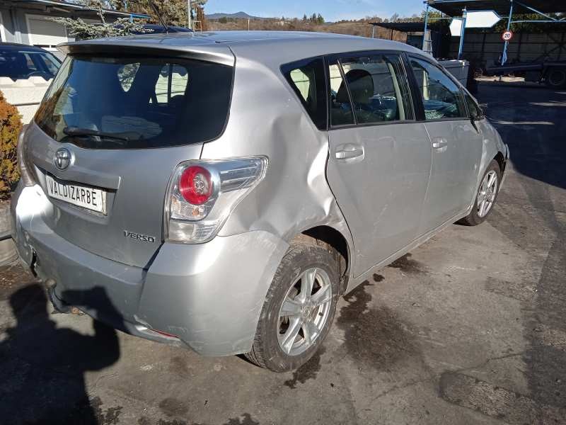 toyota verso del año 2010