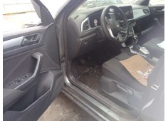 volkswagen t-roc del año 2023 2