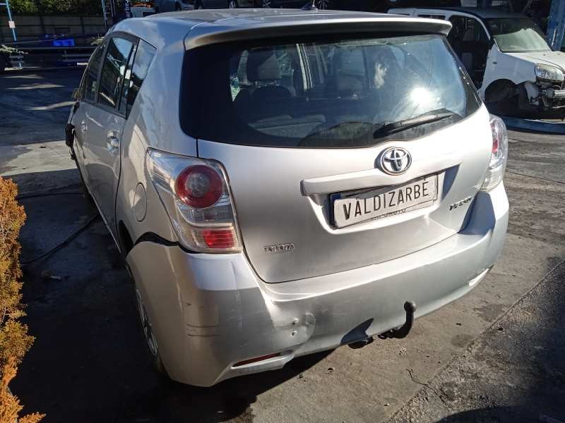 toyota verso del año 2010