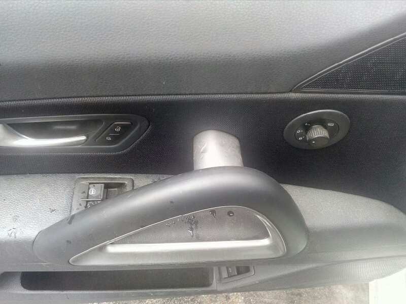 volkswagen scirocco (137) del año 2011