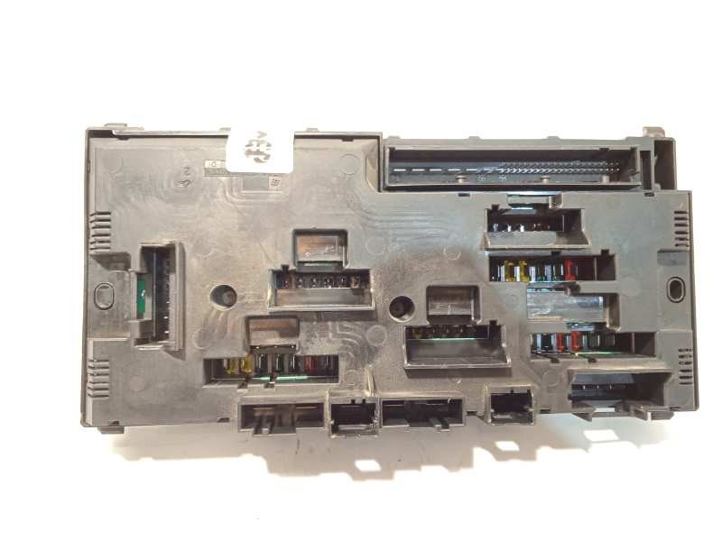 Recambio de caja reles / fusibles para bmw serie 7 (f01/f02) 730ld referencia OEM IAM 9252816  