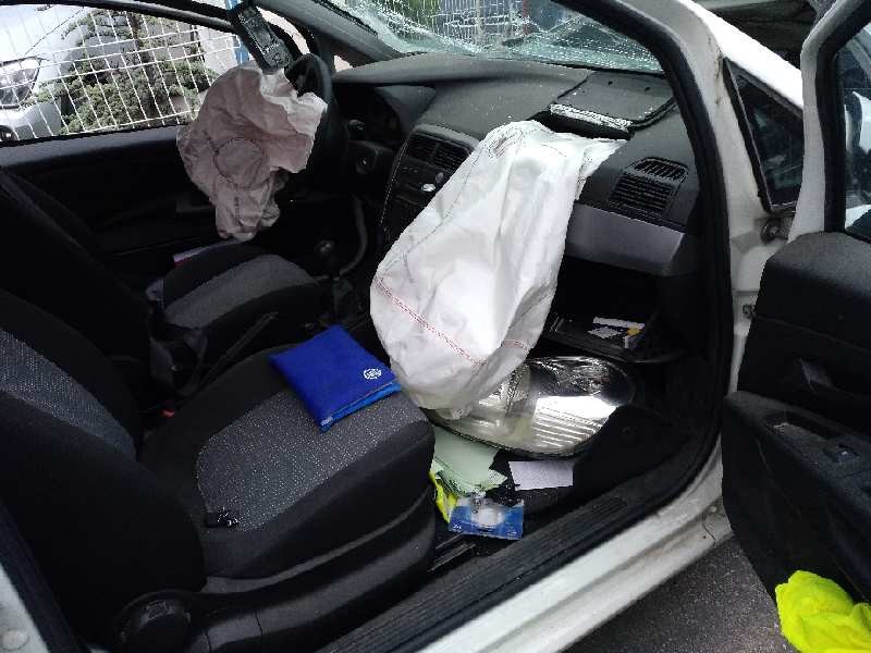 fiat punto (199) del año 2012