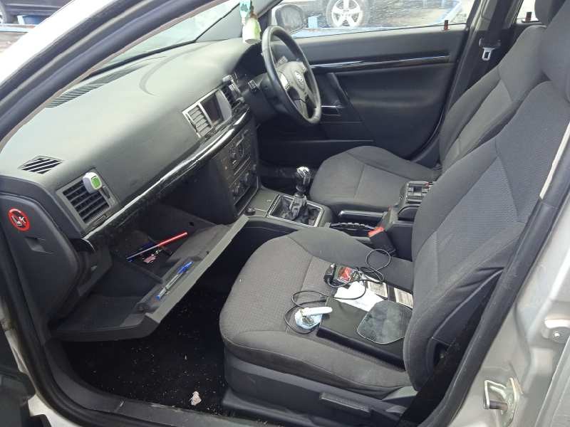 opel signum del año 2004