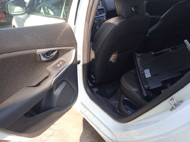 volvo v40 del año 2018