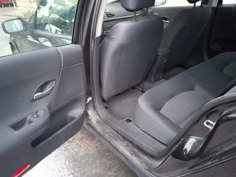 renault laguna ii (bg0) del año 2006