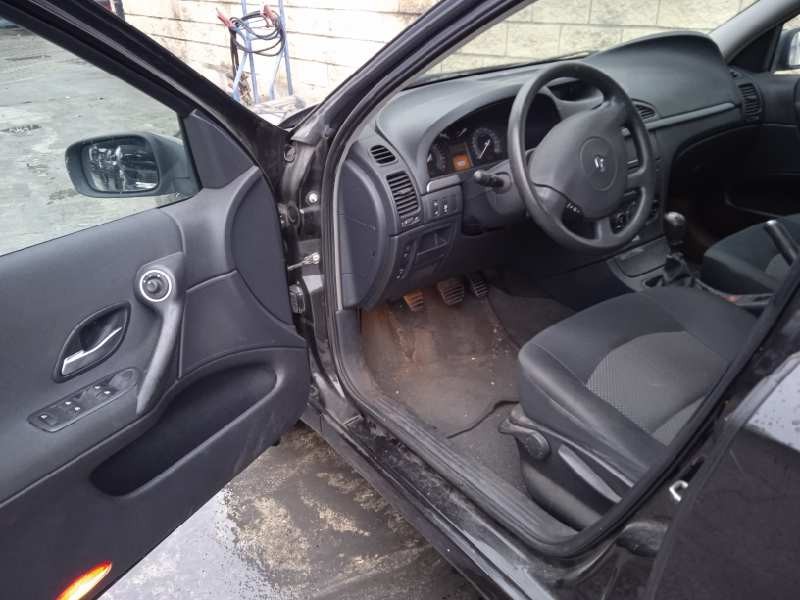 renault laguna ii (bg0) del año 2006