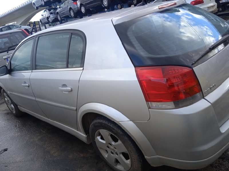 opel signum del año 2004