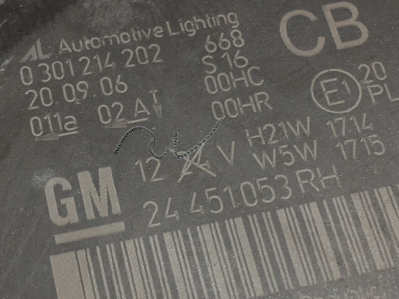 Recambio de faro derecho para opel zafira b cosmo referencia OEM IAM 24451053  0301214202