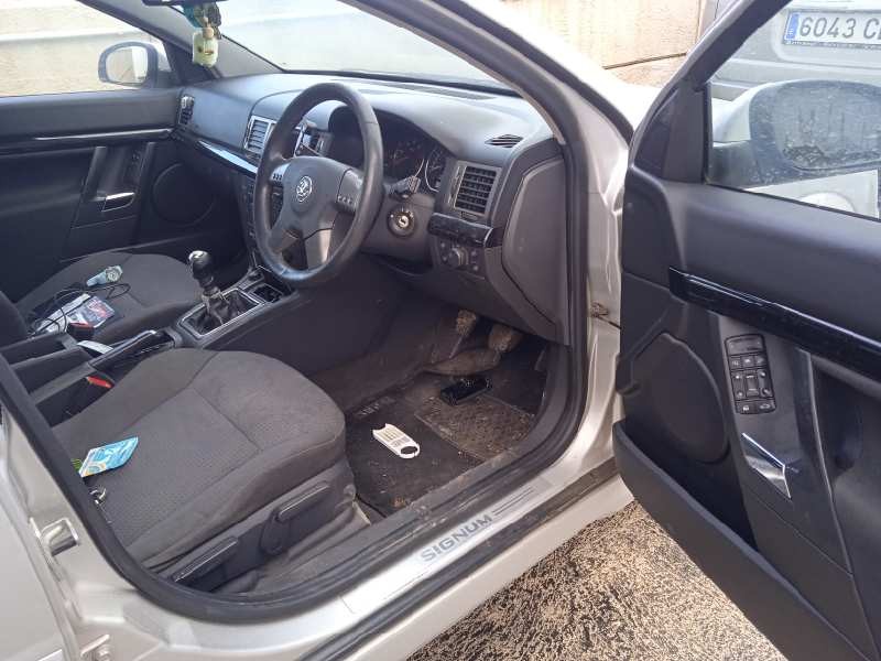 opel signum del año 2004