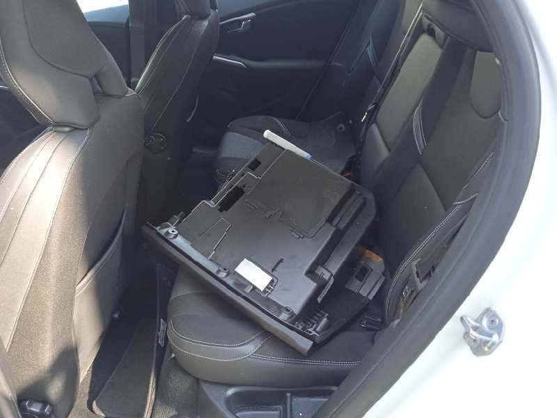 volvo v40 del año 2018