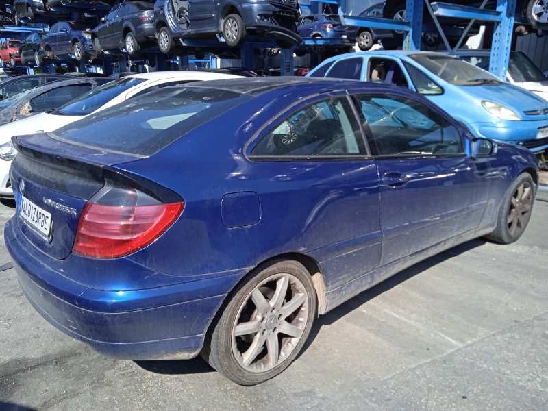 mercedes-benz clase c (w203) berlina del año 2002