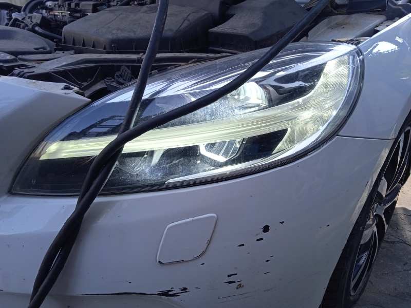 volvo v40 del año 2018